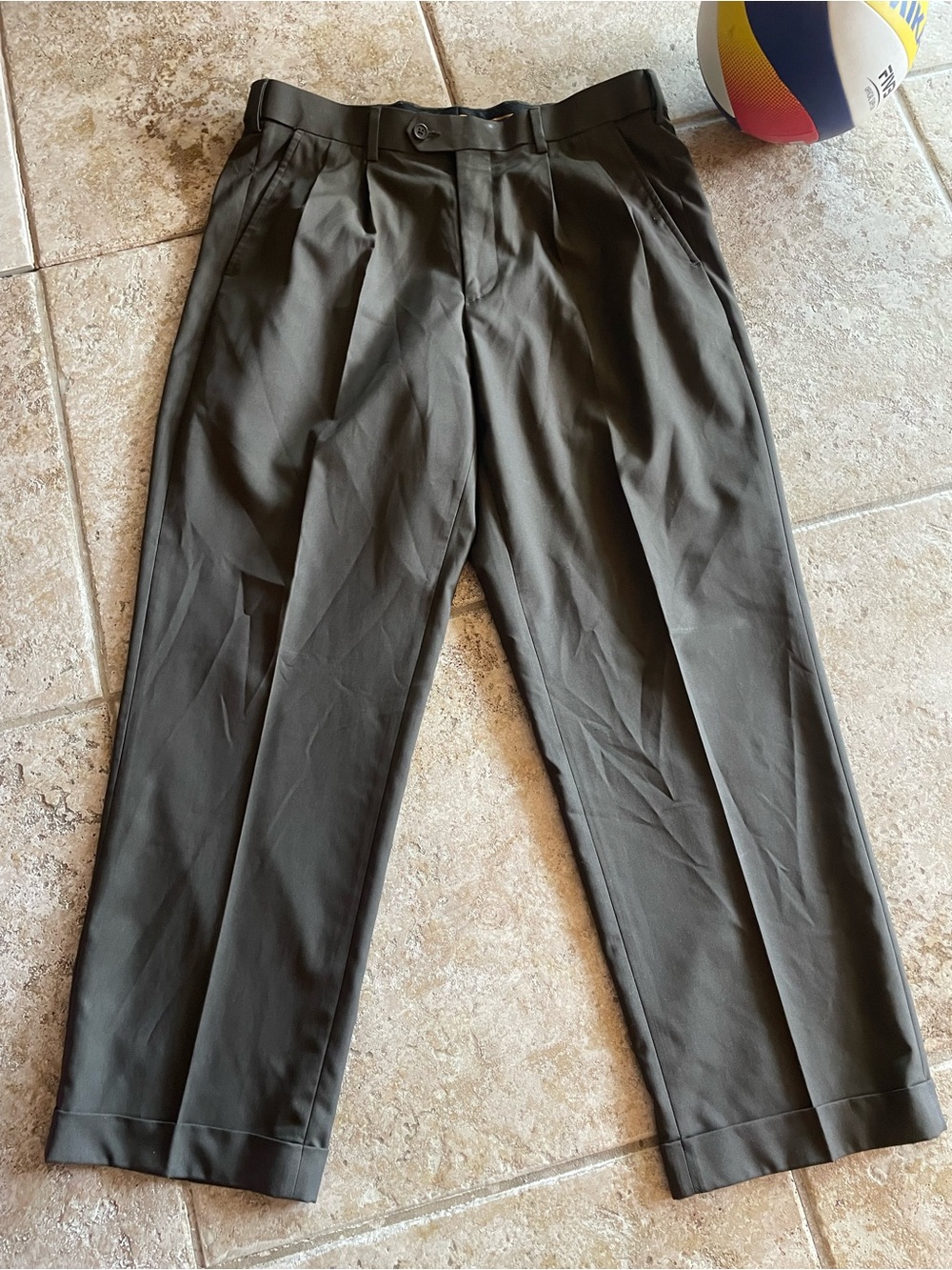 Arrow Gray Pleated Men's Dress Pants